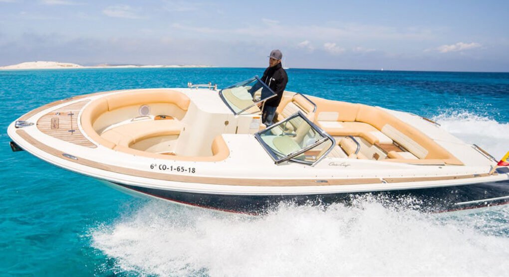 Chris-Craft 28 Yootopia - CW Rent Boats Ibiza