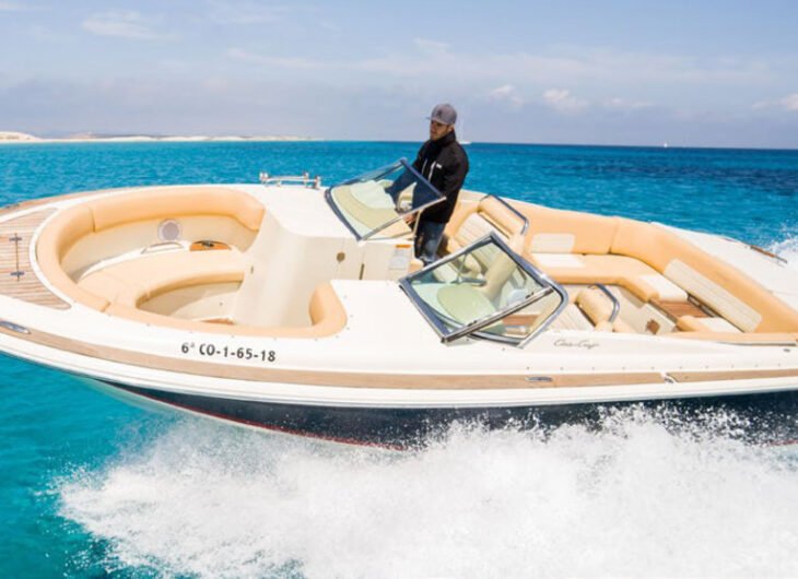 Chris-Craft 28 Yootopia - CW Rent Boats Ibiza