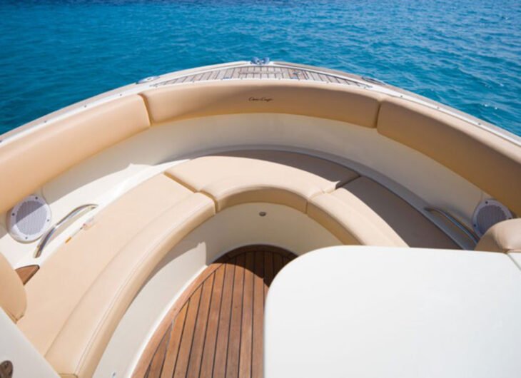 Chris-Craft 28 Yootopia - CW Rent Boats Ibiza