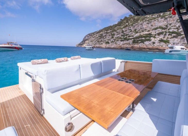 De Antonio 34 Dandy - CW Rent Boats Ibiza