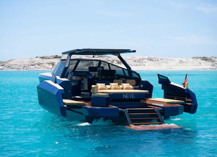 Evo 43 Neve - CW Rent Boats Ibiza