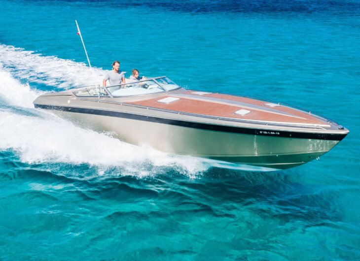 Formula Fastech 38 Follow Me - CW Rent Boats Ibiza