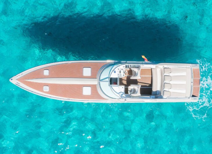 Formula Fastech 38 Follow Me - CW Rent Boats Ibiza