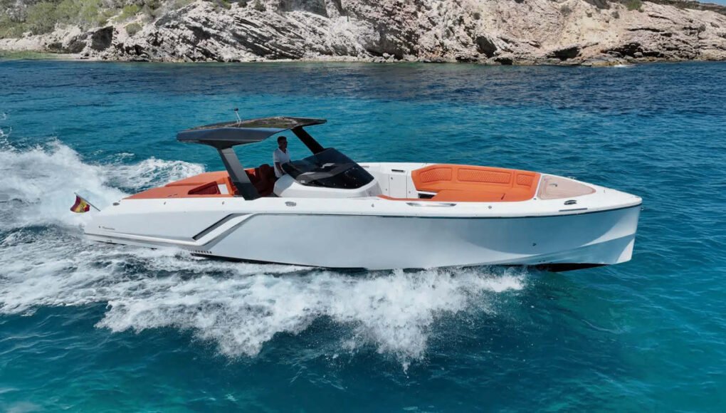 Frauscher 40 Viena - Speedboat Charter in Ibiza - CW Rent Boats ibiza