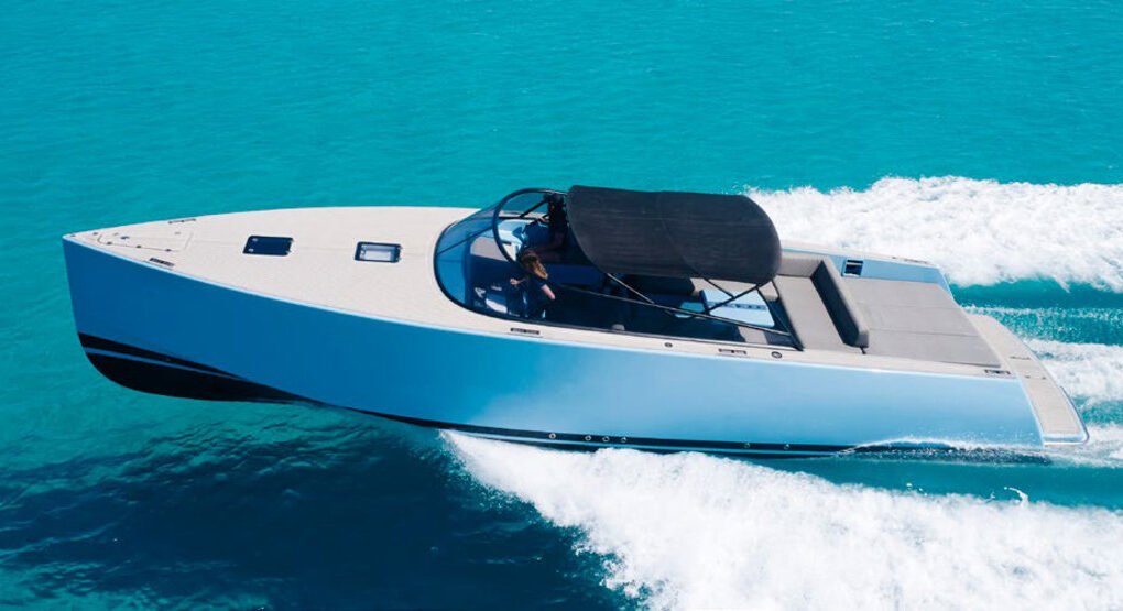 VanDutch 40 Blue Steel - CW Rent Boats Ibiza
