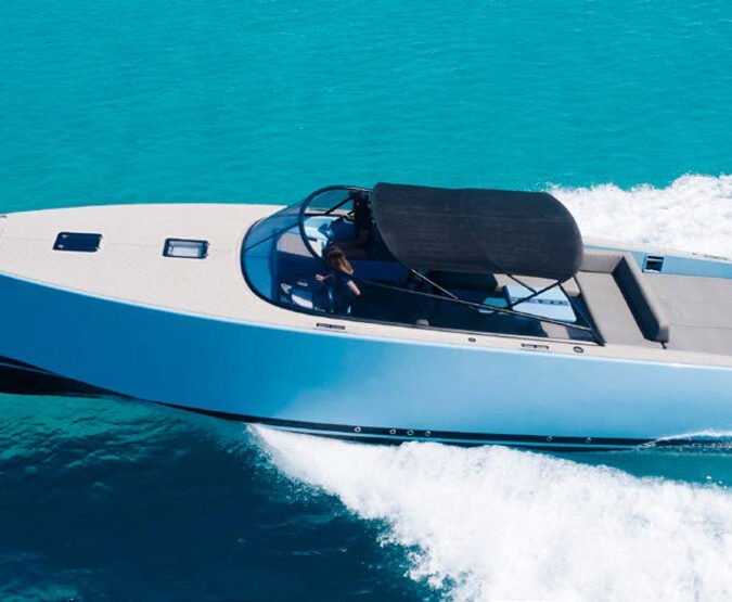 VanDutch 40 Blue Steel